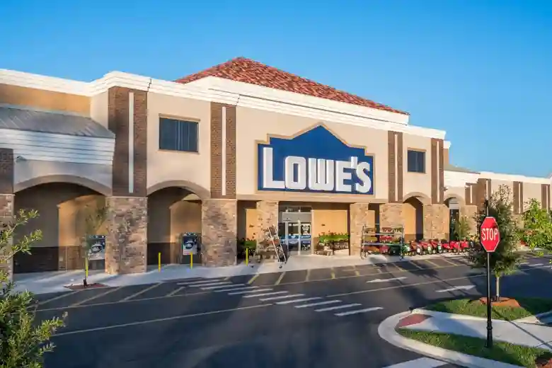 lowe's training in-store