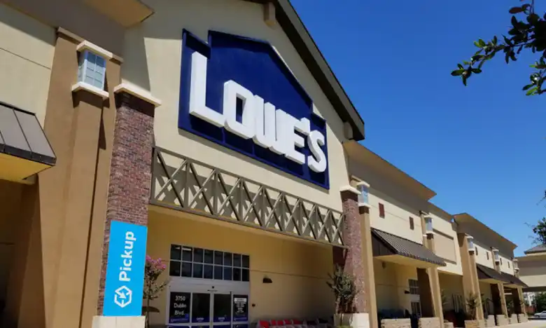 does lowe's pay weekly